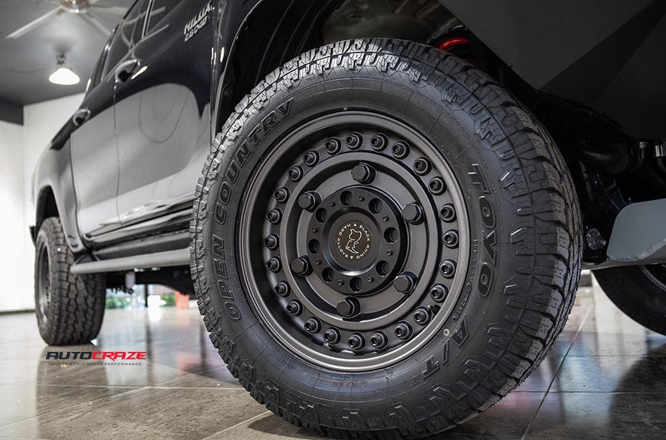 TOYOTA HILUX N80 4WD ARMORY MATTE BLACK